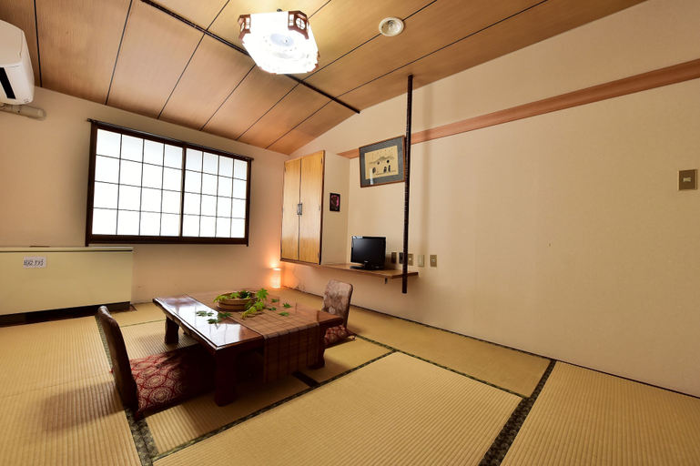 Others 3, Guest House Takenoya, Ōmachi