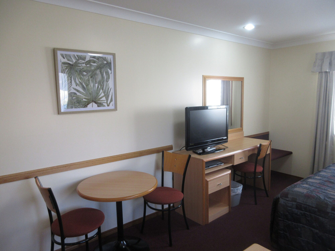 Bedroom 3, Riviera on Ruthven Motel, Toowoomba - Central