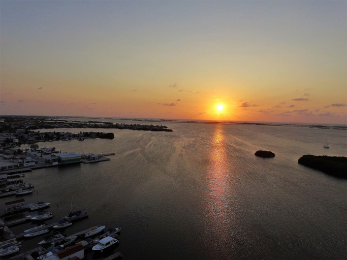 Others 4, Ambergris Sunset Hotel