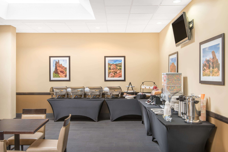 Food & Drinks 5, Wyndham Garden Texarkana, Bowie
