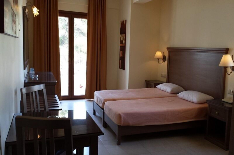 Bedroom 3, Maria Lambis Apartments, Crete