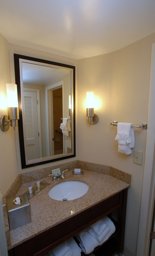 Bathroom 5, Doubletree by Hilton Hotel Fayetteville, Cumberland