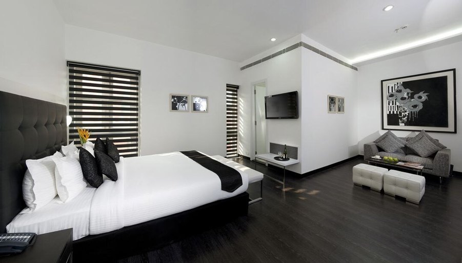 Bedroom 2, Sapphire Suites, Kolkata