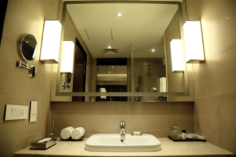 Bathroom 5, Fortune Avenue, Jalandhar - Member ITC Hotels' Group, Jalandhar