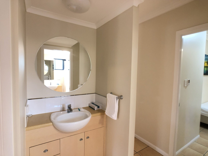 Bathroom 3, City Plaza Apartments, Cairns