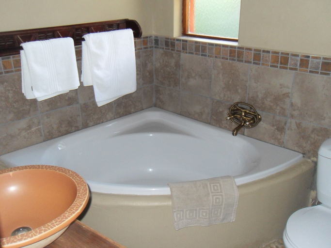 Bathroom 2, The Orchards Executive Accomodation, City of Johannesburg