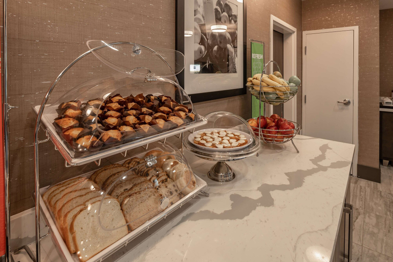 Food & Drinks 5, Hampton Inn & Suites Dallas/Plano Central, Collin