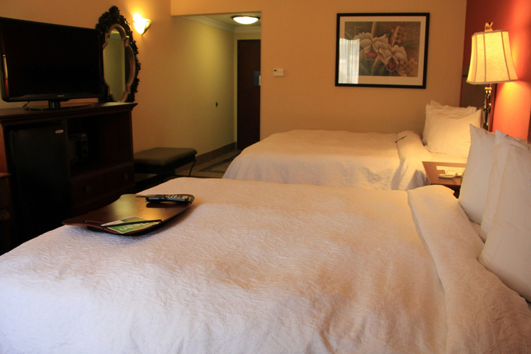 Bedroom 2, Hampton Inn & Suites Houston Katy, Houston