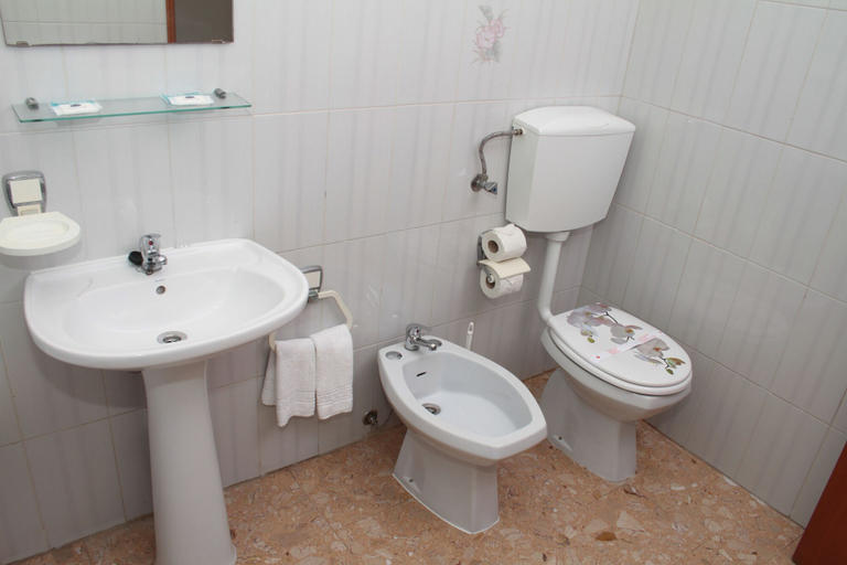 Bathroom 4, Clube Praia do Vau 17 by Atlantichotels, Portimão