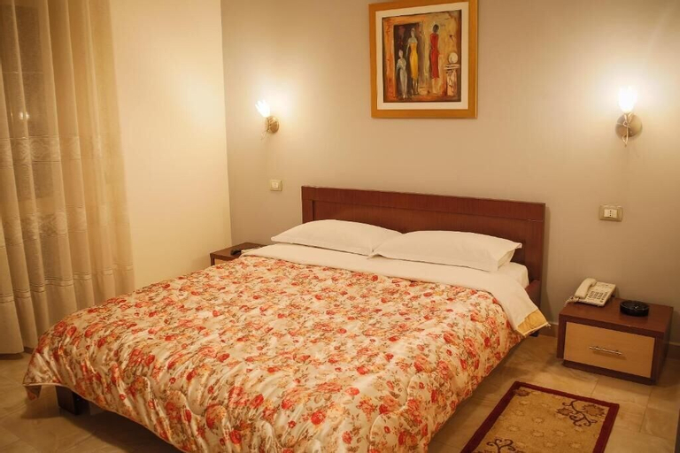 Bedroom 3, Grand Hotel, Elbasanit