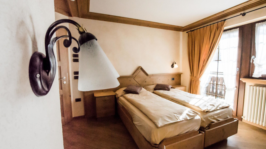 Bedroom 2, Hotel Capriolo, Sondrio