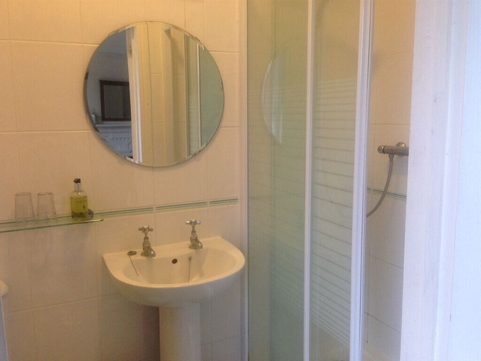 Bathroom 3, Old Church House B&B, Isle of Wight