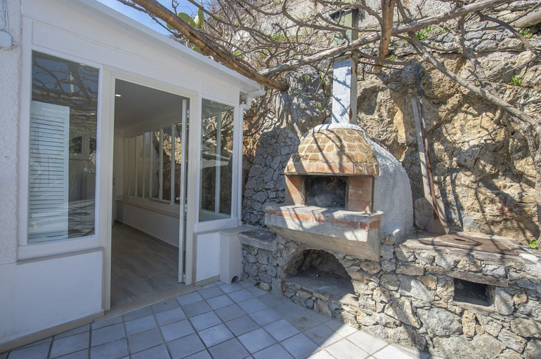 Others 5, Casa Giovannina, Salerno