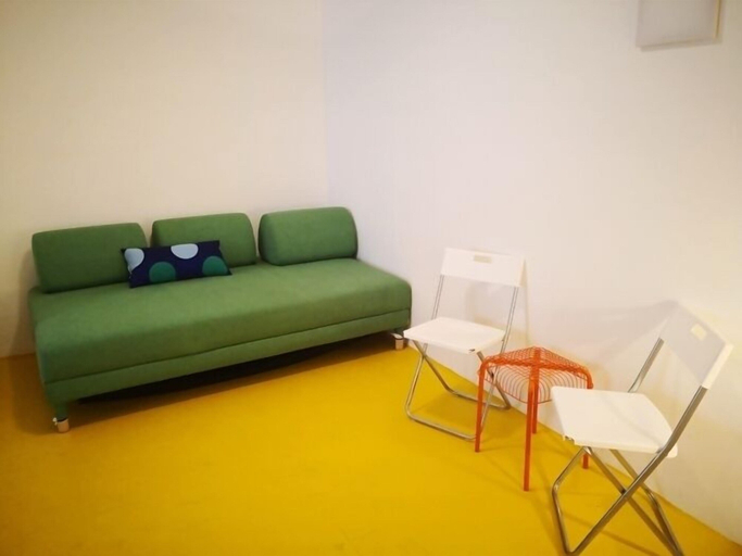 Others 4, Apartamento 6099, Girona