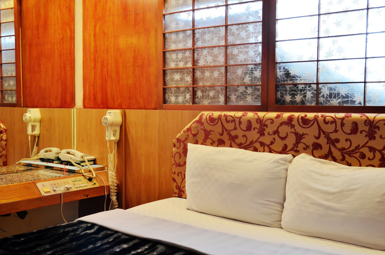 Bedroom 3, Family hotel- Linsen, Tainan