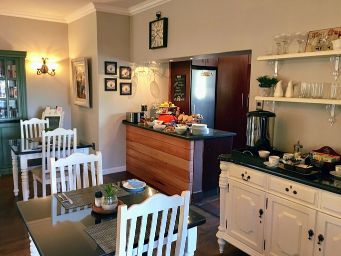 Others 5, Dunvegan Execu Lodge, Ekurhuleni