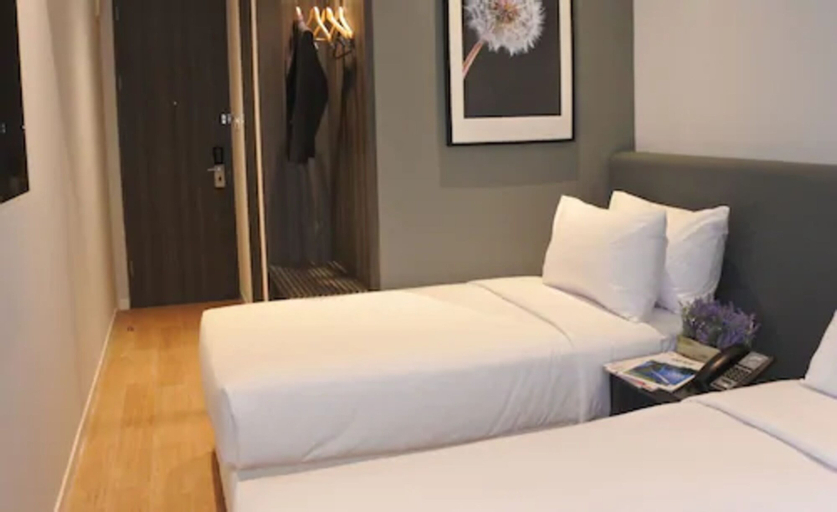 Bedroom 26