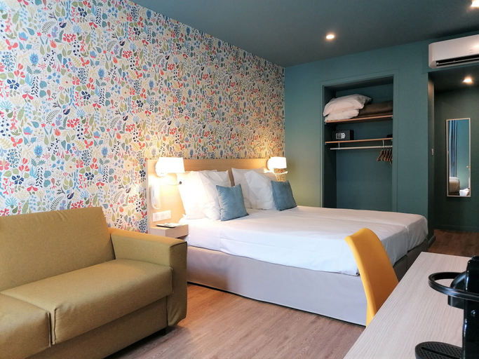 Bedroom 3, Hotel Du Centre, un hotel AMMI, Alpes-Maritimes
