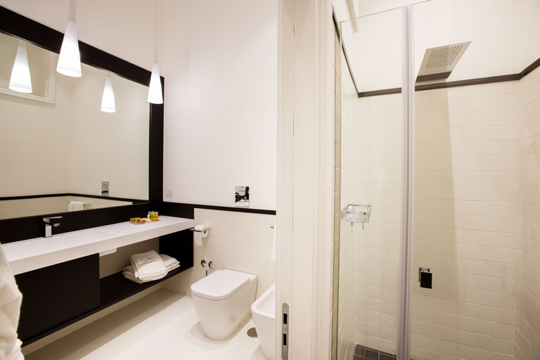 Bathroom 5, Nap Luxury Guest House, Napoli
