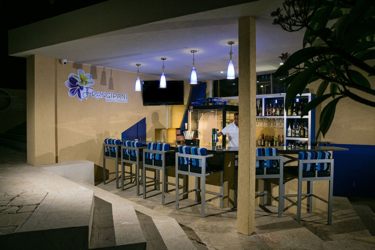 Food & Drinks 5, Blue Residences
