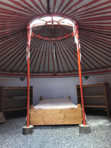 Bedroom 2, Yourtes de Montagnes Insolites, Savoie