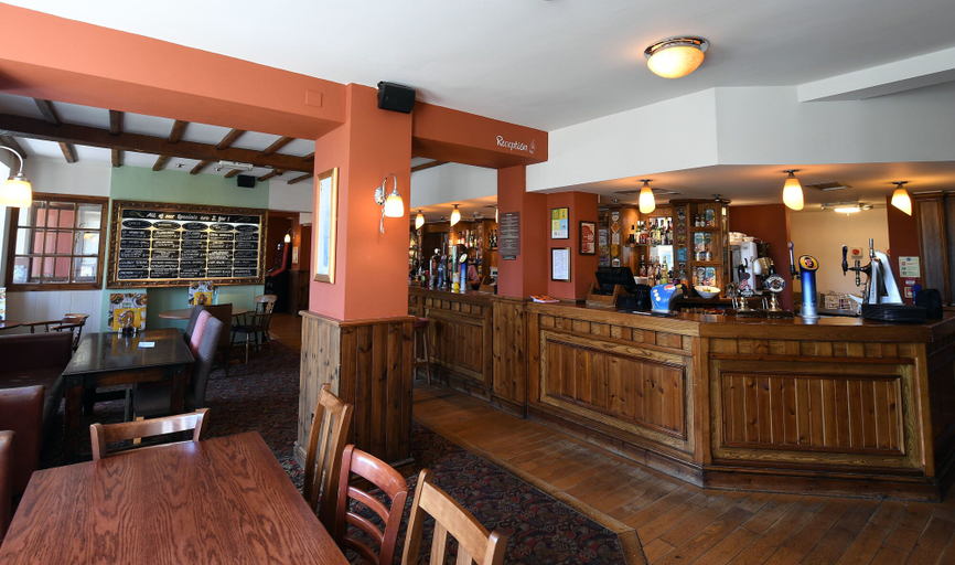 Food & Drinks 4, Crown, Droitwich by Marston's Inns, Worcestershire
