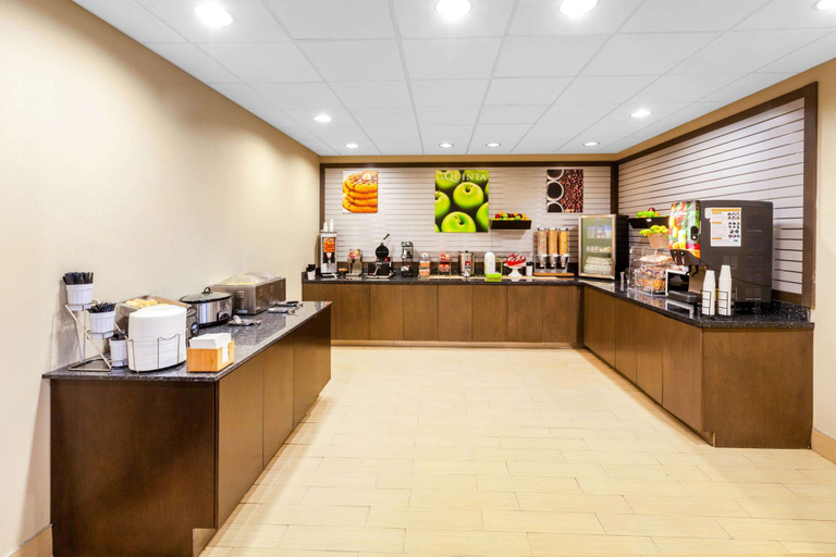 Food & Drinks 5, La Quinta Inn & Suites by Wyndham Midland North, Midland