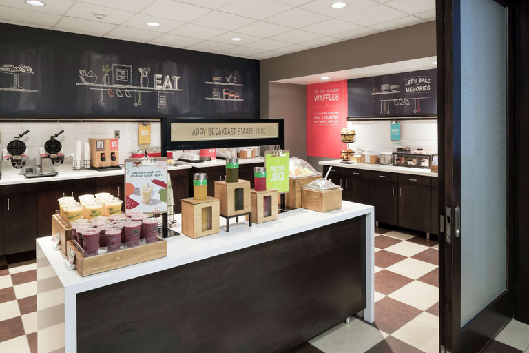Food & Drinks 5, Hampton Inn & Suites Rochester-North , Olmsted