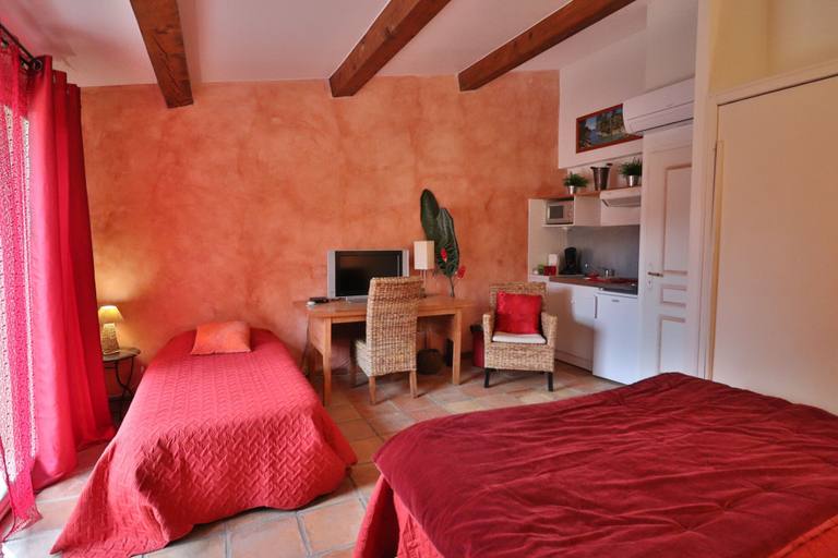 Bedroom 4, Le Mas de Bertagne - Chambres d'Hôtes, Bouches-du-Rhône