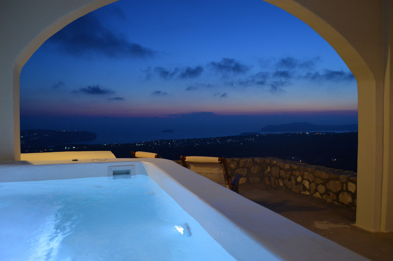 Sport & Beauty 2, Zatrikion Villas Santorini, South Aegean