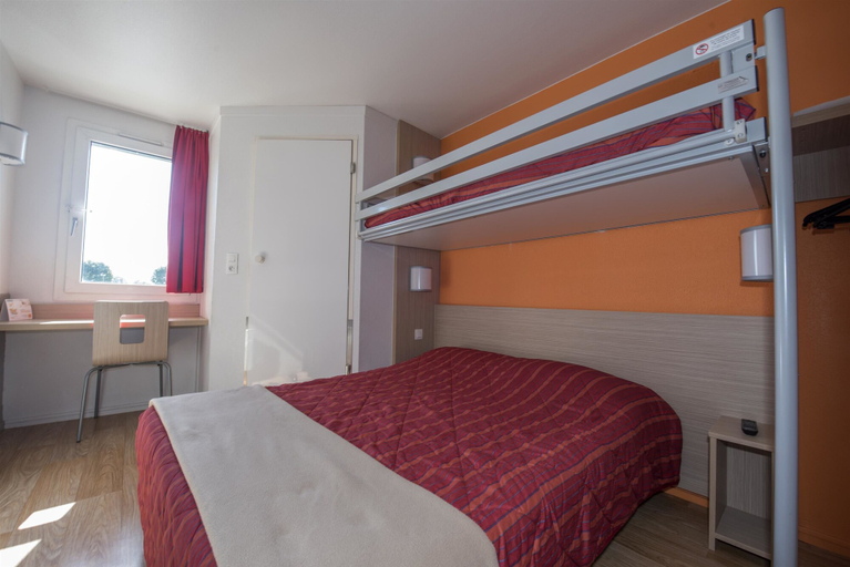 Bedroom 3, Premiere Classe Geneve - Saint Genis Pouilly, Ain