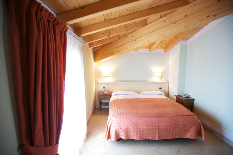 Bedroom 3, Hotel La Corte, Brescia