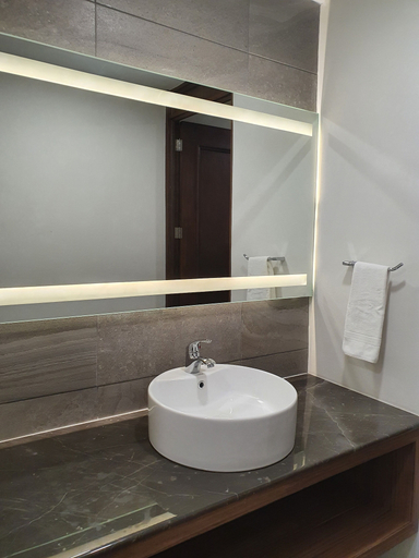 Bathroom 3, Estanza Hotel & Suites, Morelia