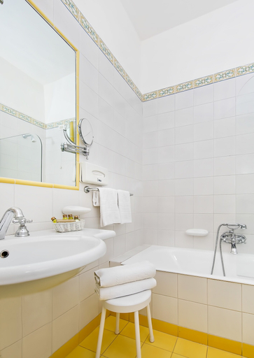 Bathroom 5, Minerva, Napoli