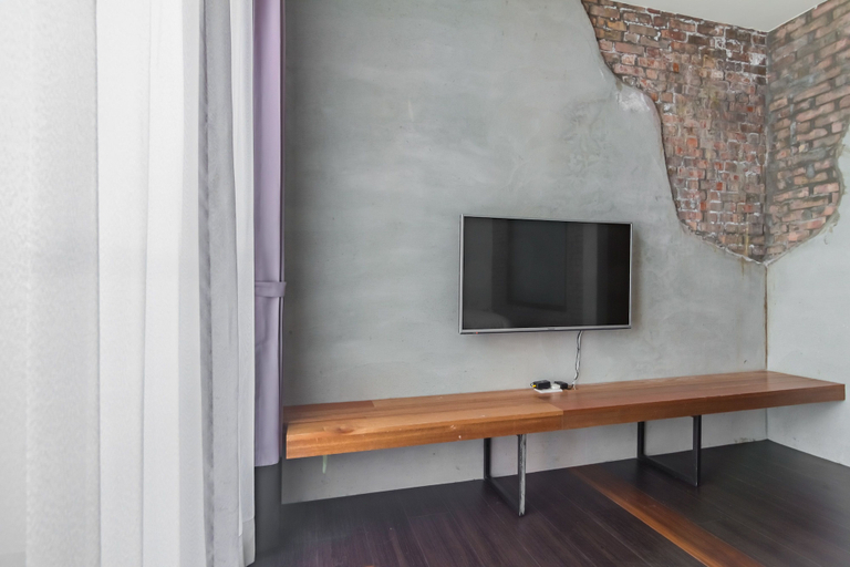 Others 5, Warehouse Inn, Pingtung