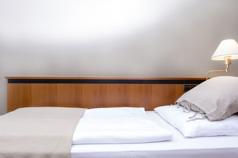 Bedroom 4, Wyndham Garden Lahnstein Koblenz, Rhein-Lahn-Kreis