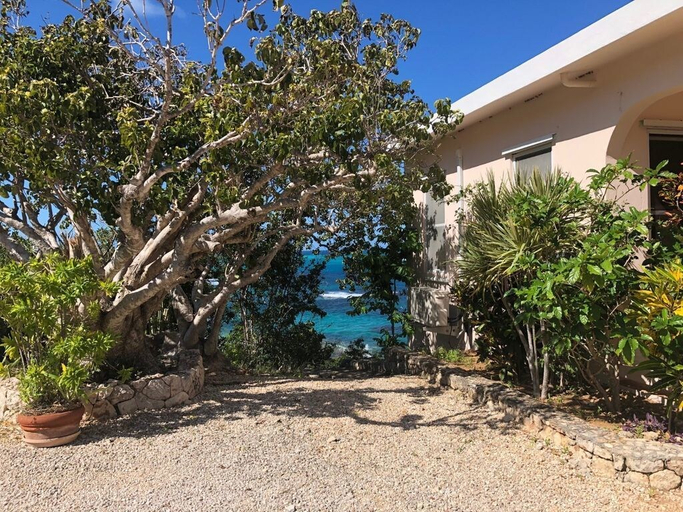 Exterior & Views, Patricks Bay Villa