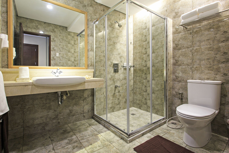Bathroom 4, Cebu Westown Lagoon - South Wing, Mandaue City