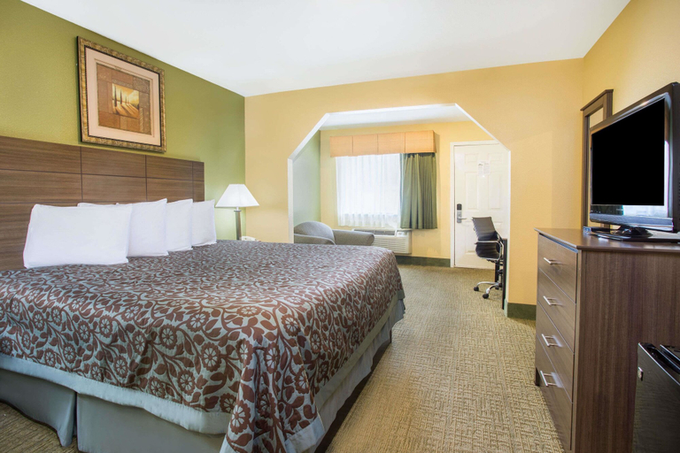 Bedroom 3, Days Inn by Wyndham Abbeville, Vermilion
