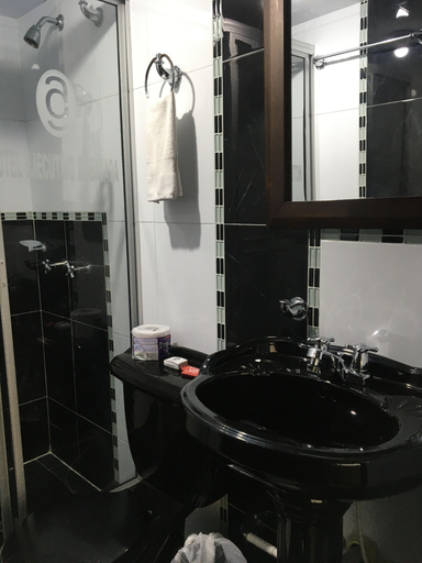 Bathroom 3, Hotel Ejecutivo Embajada, Santafé de Bogotá