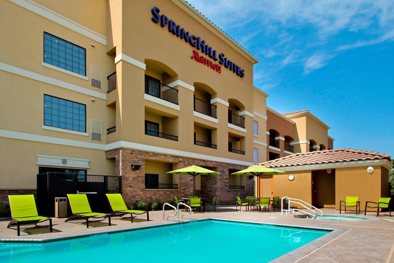 Sport & Beauty, SpringHill Suites by Marriott Madera, Madera