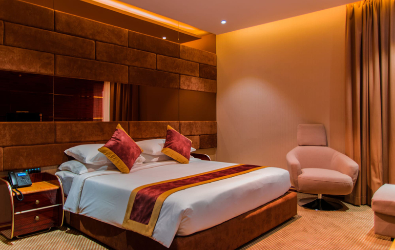 Bedroom 3, City Park Hotel Apartments, Bausher