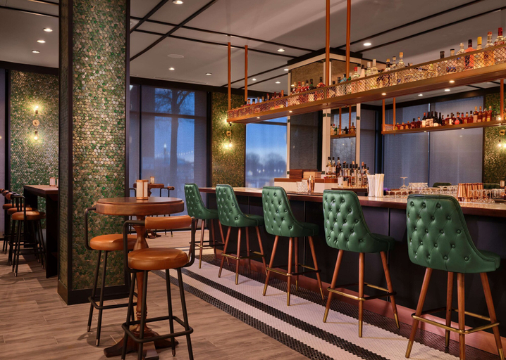 Food & Drinks 4, The Landing at Hampton Marina, Tapestry Collection by Hilton, Hampton