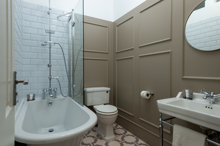 Bathroom 5, The Burlington Hotel, West Sussex