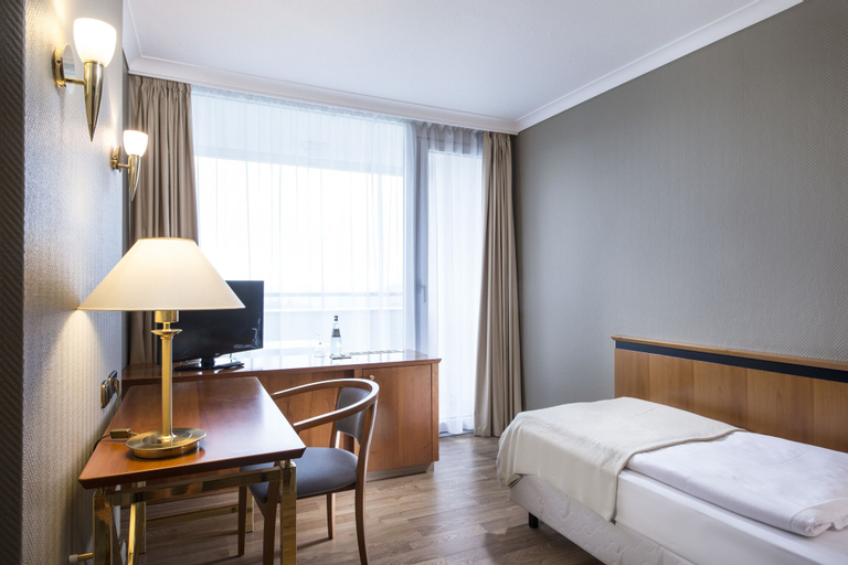Bedroom 2, Wyndham Garden Lahnstein Koblenz, Rhein-Lahn-Kreis