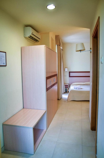 Bedroom 4, Hotel Milomax, Catania