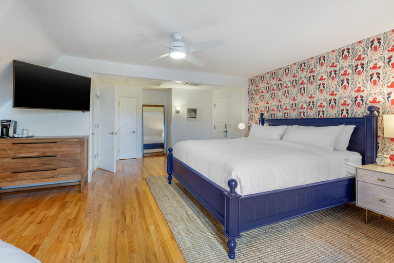 Bedroom 3, The Shore House, Washington