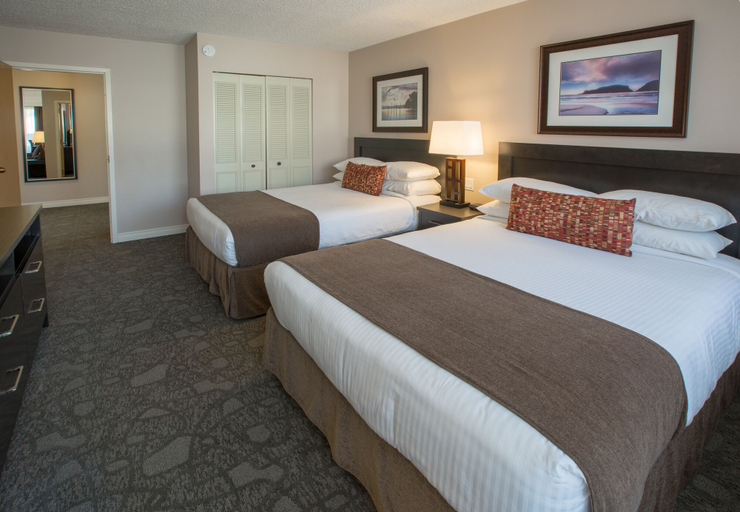 Bedroom 3, Embassy Inn, Capital