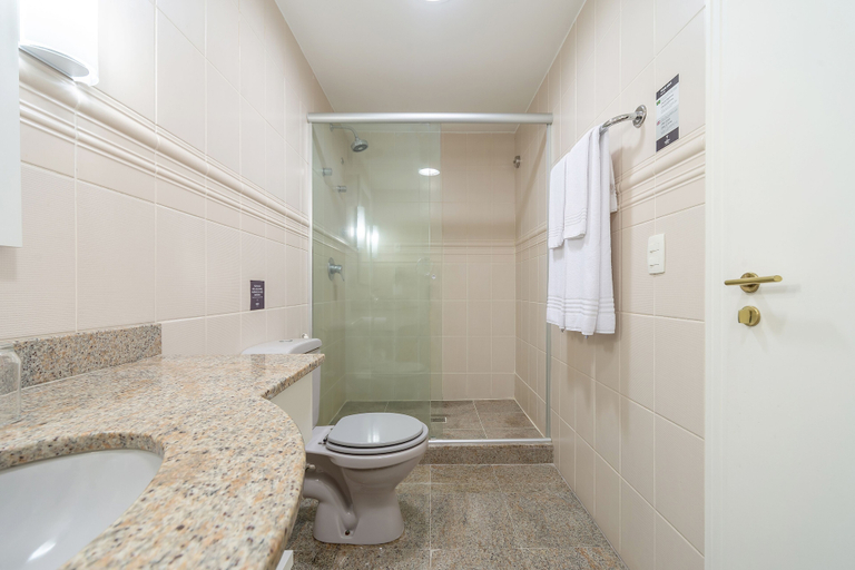Bathroom 3, Manhattan Porto Alegre by Mercure, Porto Alegre
