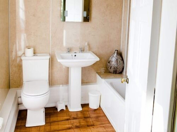 Bathroom 4, The Grove Cromer, Norfolk